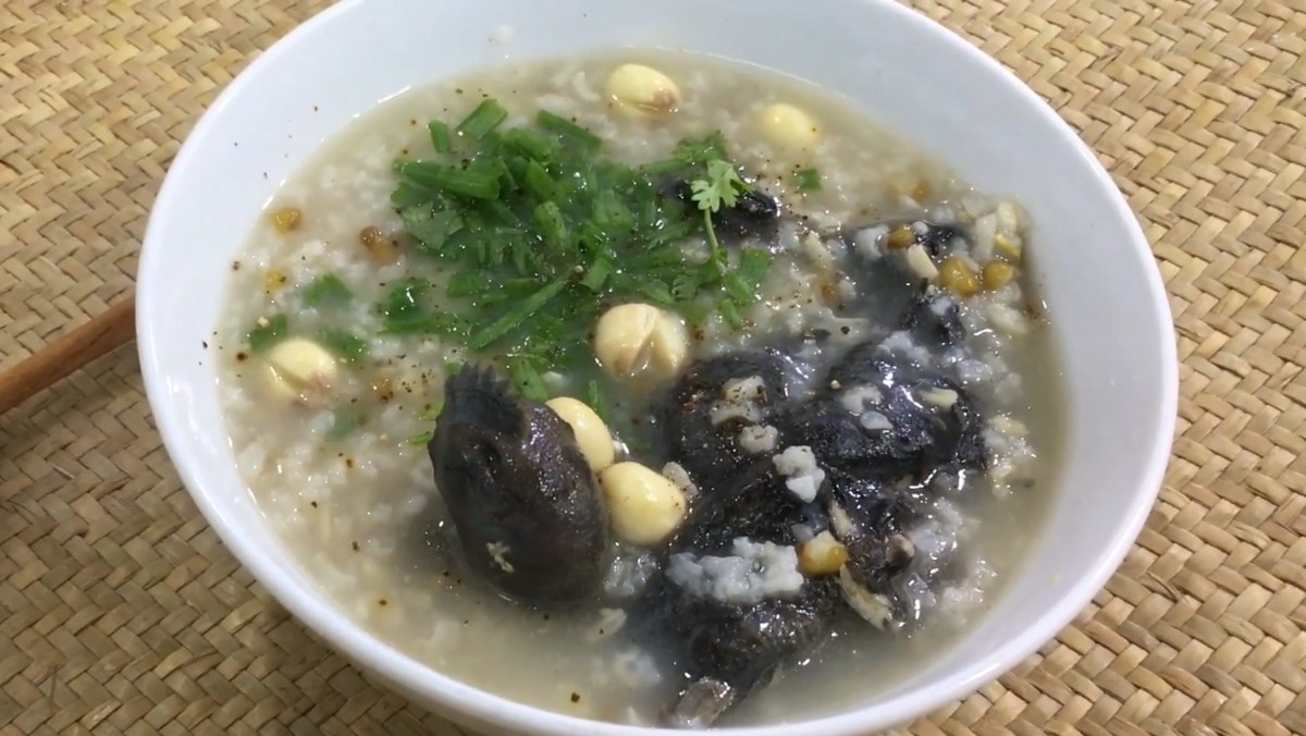 Chia nhỏ bữa và bổ sung đủ protein, tinh bột, rau quả giúp cơ thể phục hồi tốt hơn sau sốt